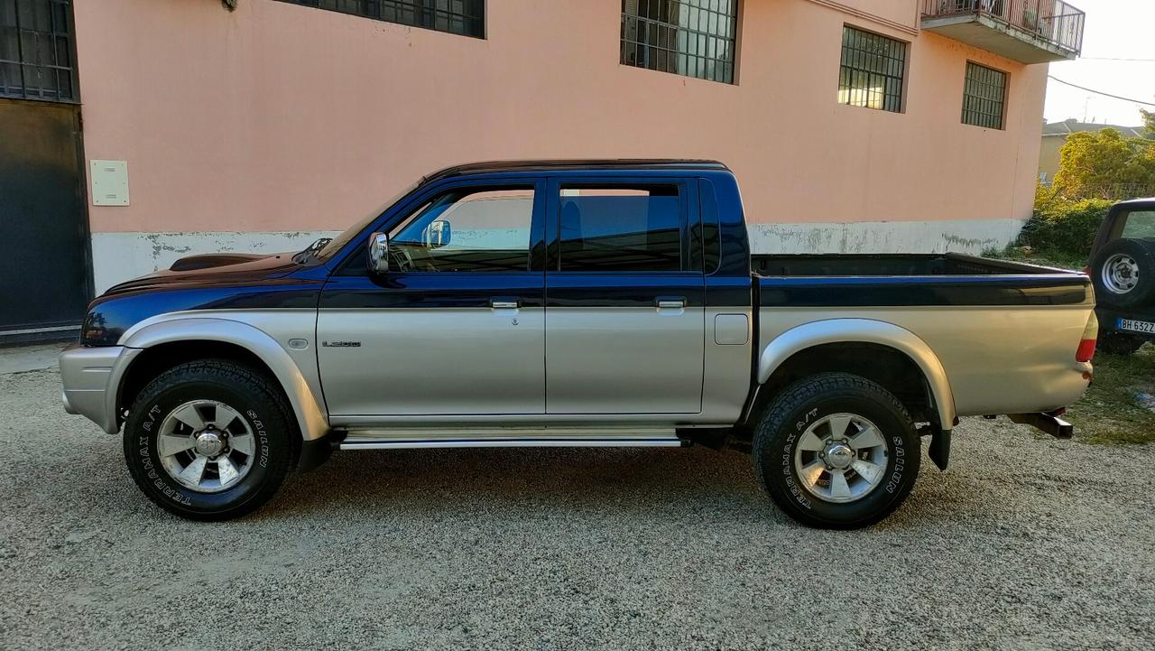 Mitsubishi L200 2.5 TD Aut Gancio 4WD Double Cab