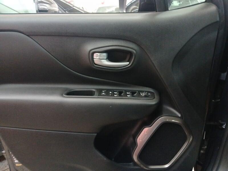 Jeep Renegade 1.5 Turbo T4 MHEV Summit