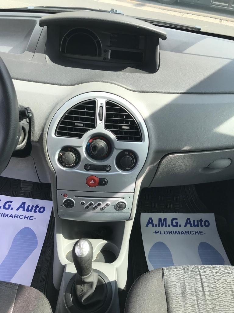 Renault Modus 1.2 16V Yahoo! 75 CV 55 KW auto pari al nuovo
