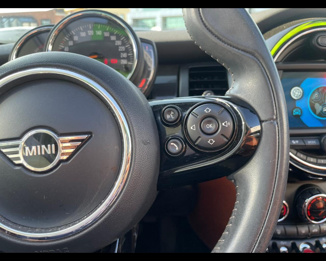 MINI Mini Cbr. (F57) - Mini 1.5 Cooper Hype Cabrio