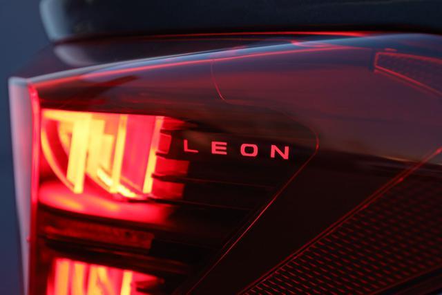 SEAT Leon CUPRA Leon 1.5 eTSI 150 CV DSG