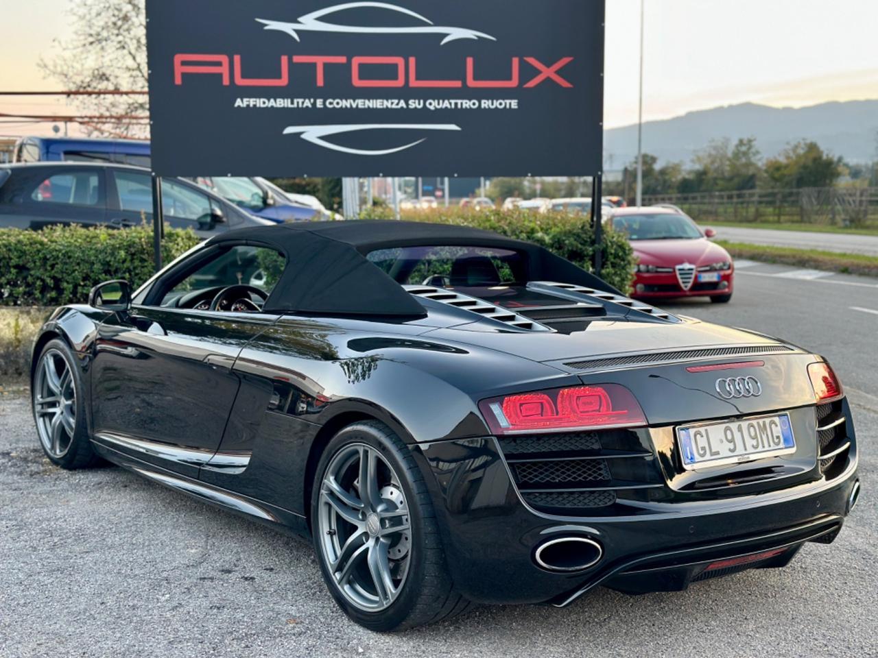 AUDI R8 Spyder 5.2 V10 FSI quattro R tronic 2011