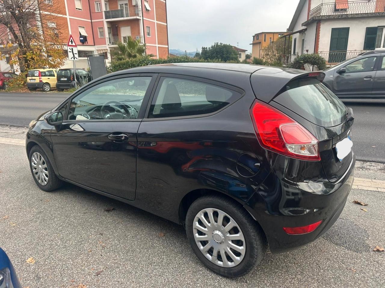 Ford Fiesta 1.4 5 porte Bz.- GPL