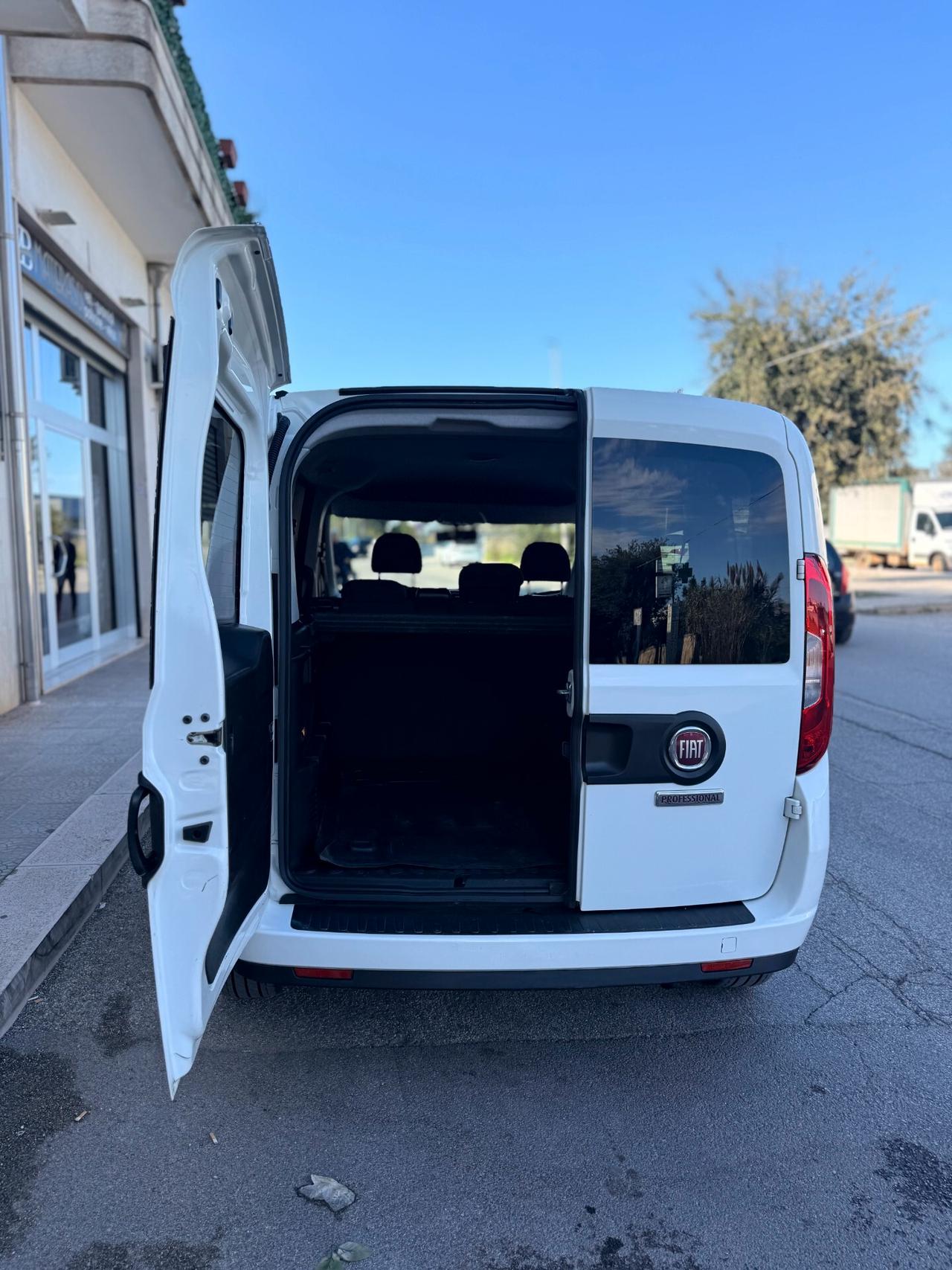 Fiat Doblo 1.6 MJT 16v Lounge N1 5POSTI con NAVI,BLOCK SHAFT,BLUETOOTH,SCHERMO TOUCH