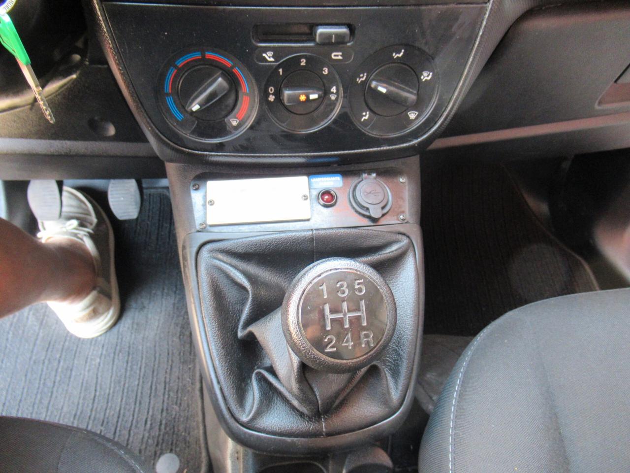 Fiat Fiorino 1.3 MJT 95CV Cargo SX
