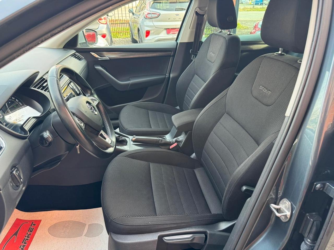 Skoda Octavia 2.0 TDI CR 184 CV 4x4 DSG Wagon Scout