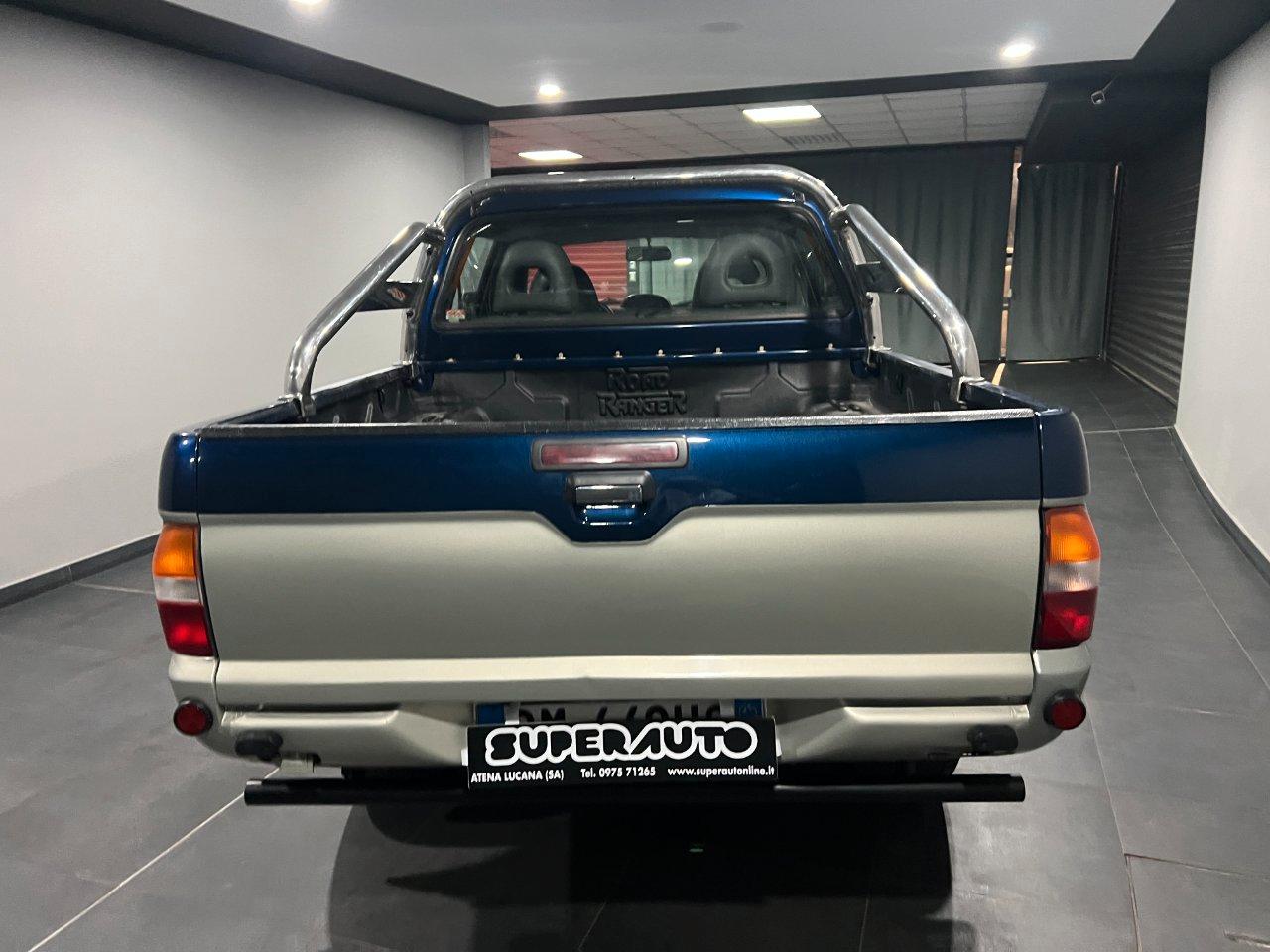 Mitsubishi L200 Double Cab L200 d.cab 2.5 tdi GLS Target 4wd Double cab