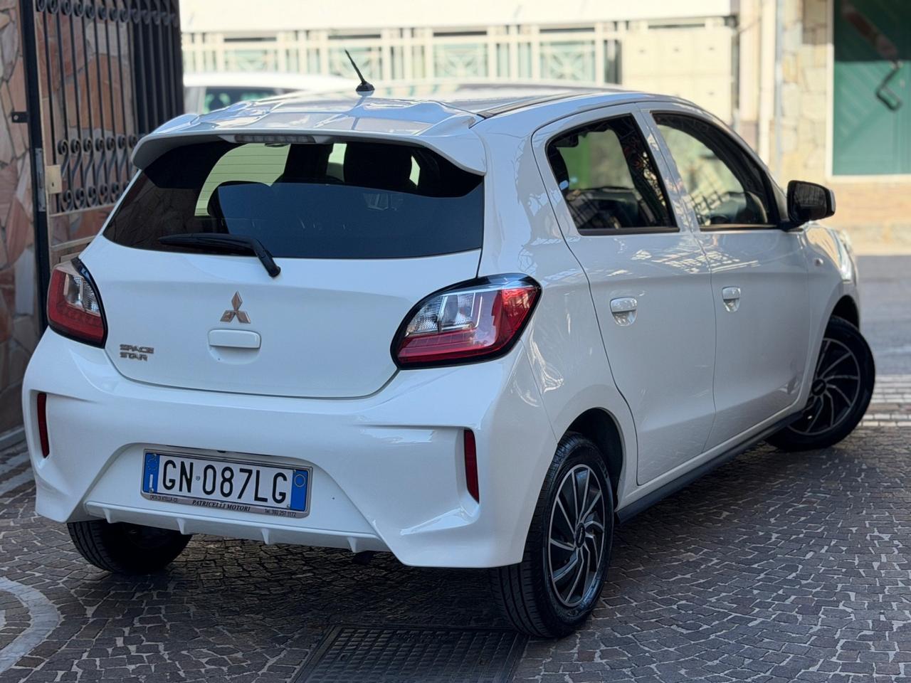 Mitsubishi Space Star 1.2 Intense SDA
