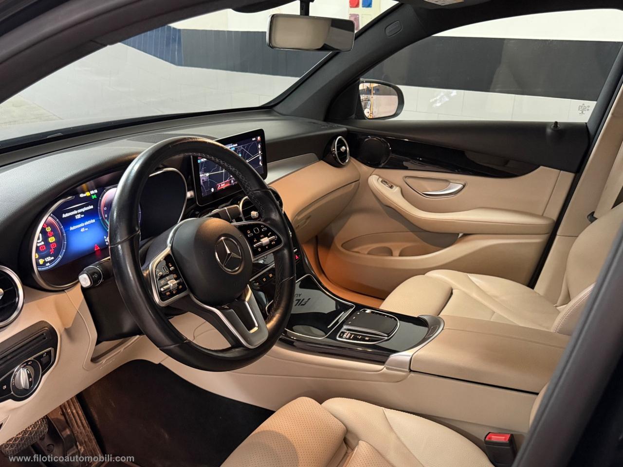 MERCEDES-BENZ GLC 300 de 4M Plug-in hyb. Coupé Sport PELLE - FARI LED FULL!!