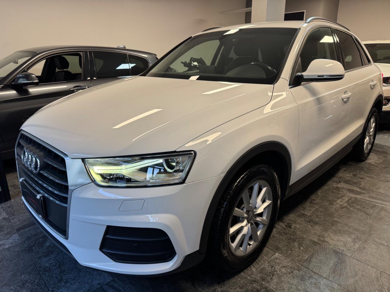 Audi Q3 2.0 TDI 120 CV S-Tronic Sport