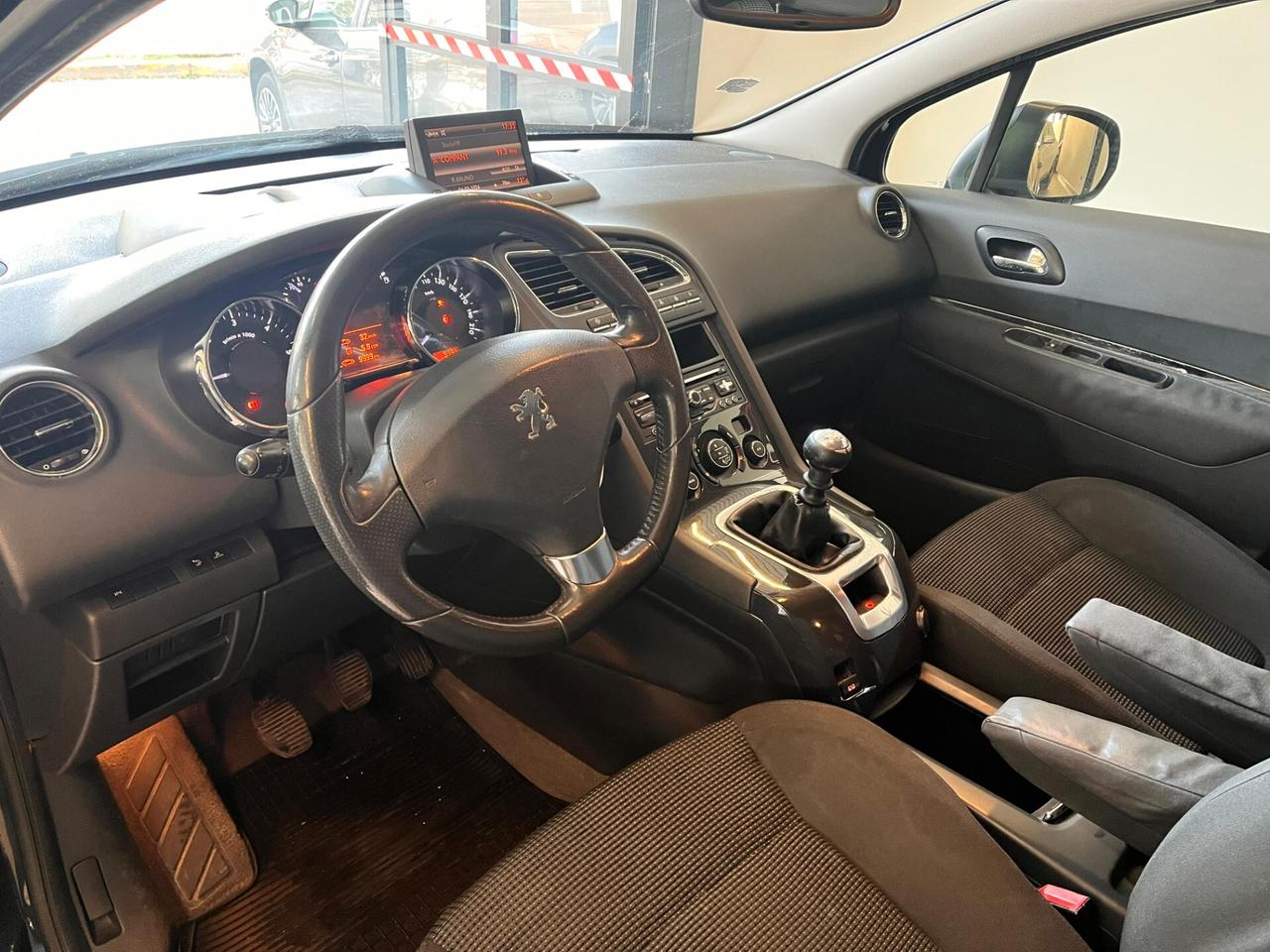 Peugeot 5008 1.6 HDi 112CV Allure