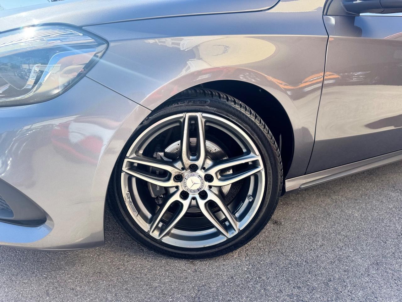 Mercedes-benz A 180 d Premium AMG