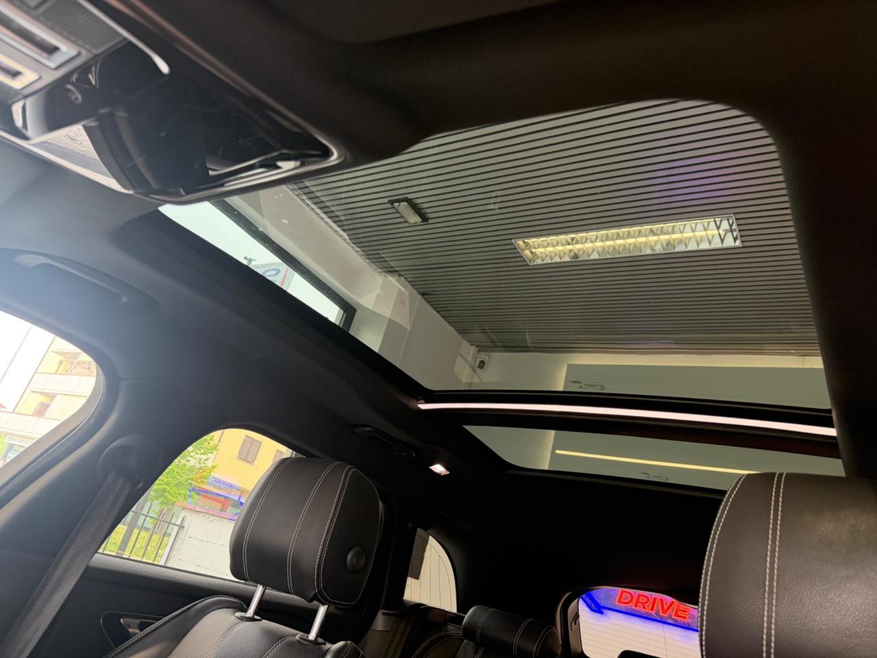 Range Rover Velar 2.0D I4 240 CV R-Dynamic HSE