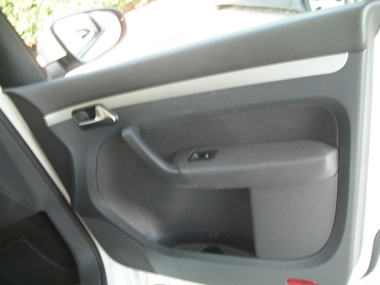 Volkswagen Touran 1.6 TDI Comfortline si nuovi patentati cc 1598 km 171240 garanzia un anno