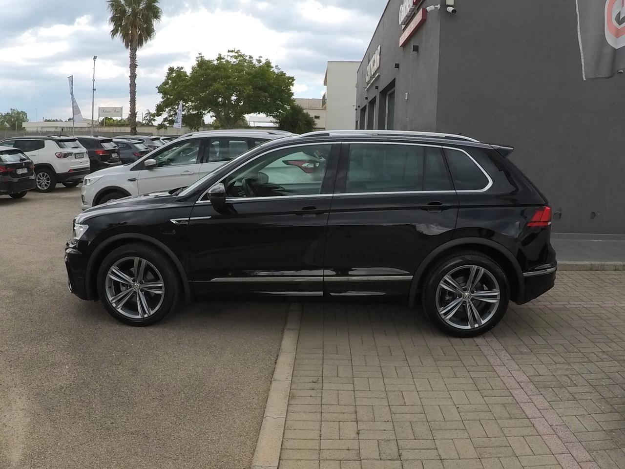 Volkswagen Tiguan 1.6 TDI SCR Sport R-Line