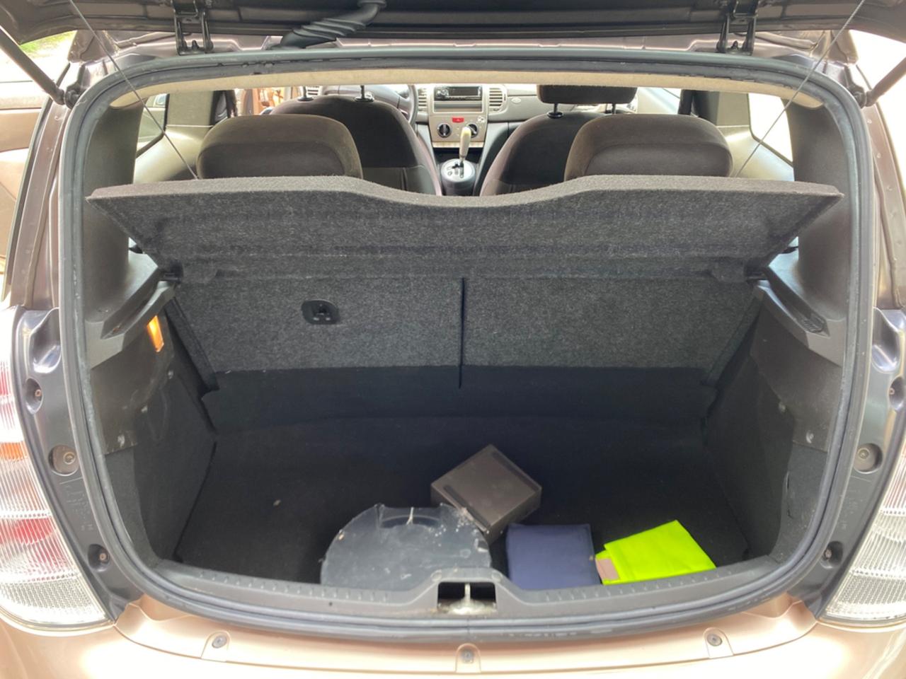 Lancia Ypsilon 1.4 16V Platino