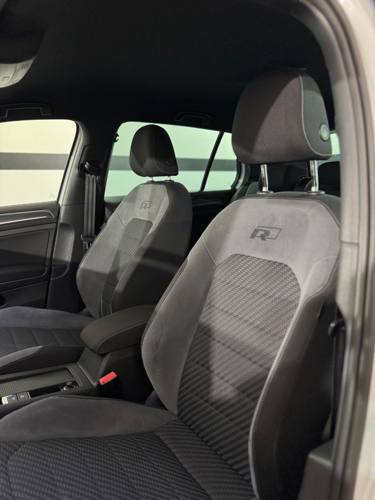 Volkswagen Golf R-LINE DSG 5p. Highline BlueMotion Technology