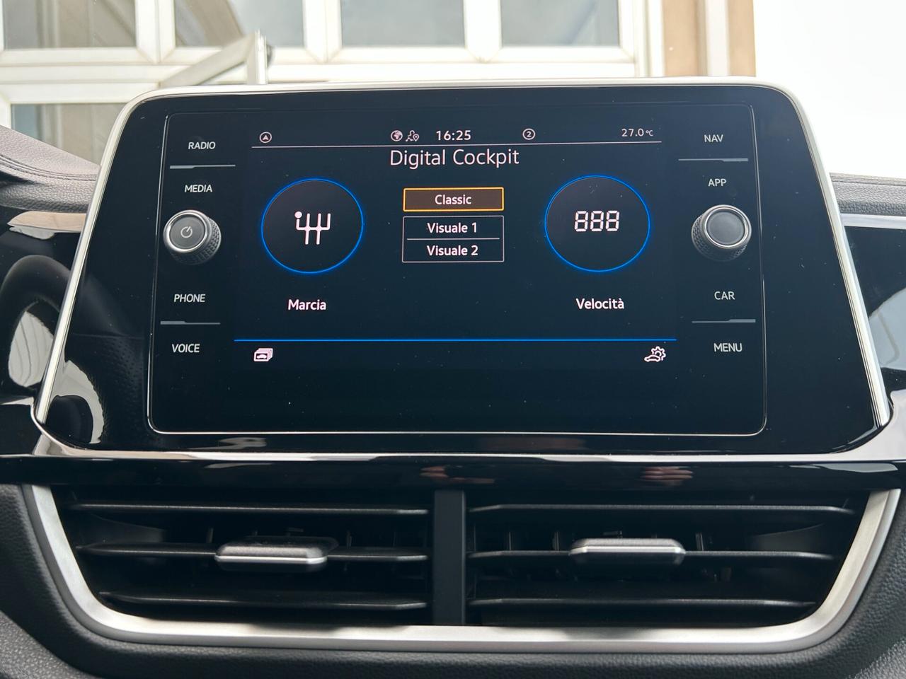 Volkswagen T-Roc 1.5 TSI ACT DSG R-Line