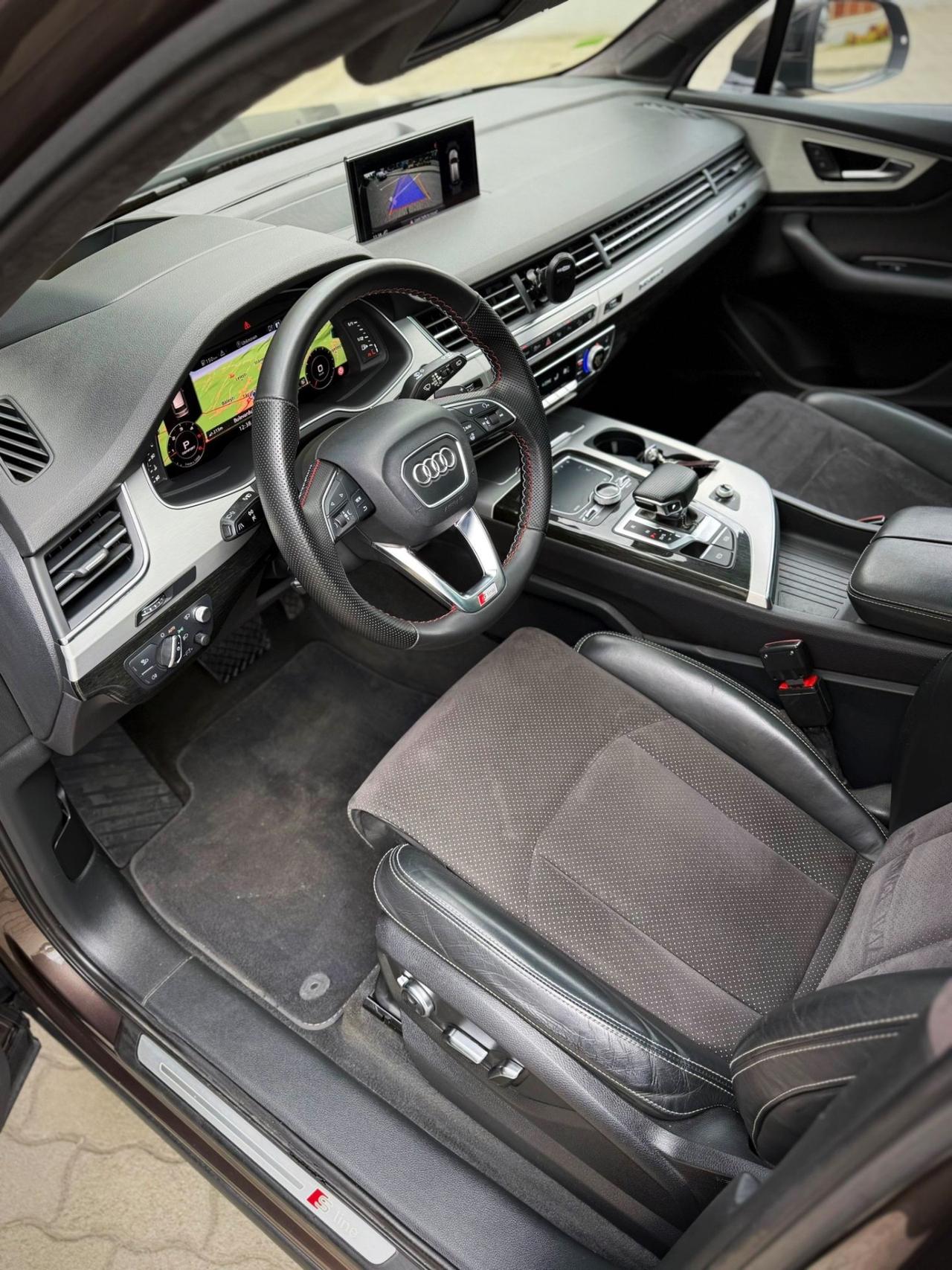 Audi Q7 3.0 TDI 272 CV quattro tiptronic Business Plus Garanzia 12 Mesi