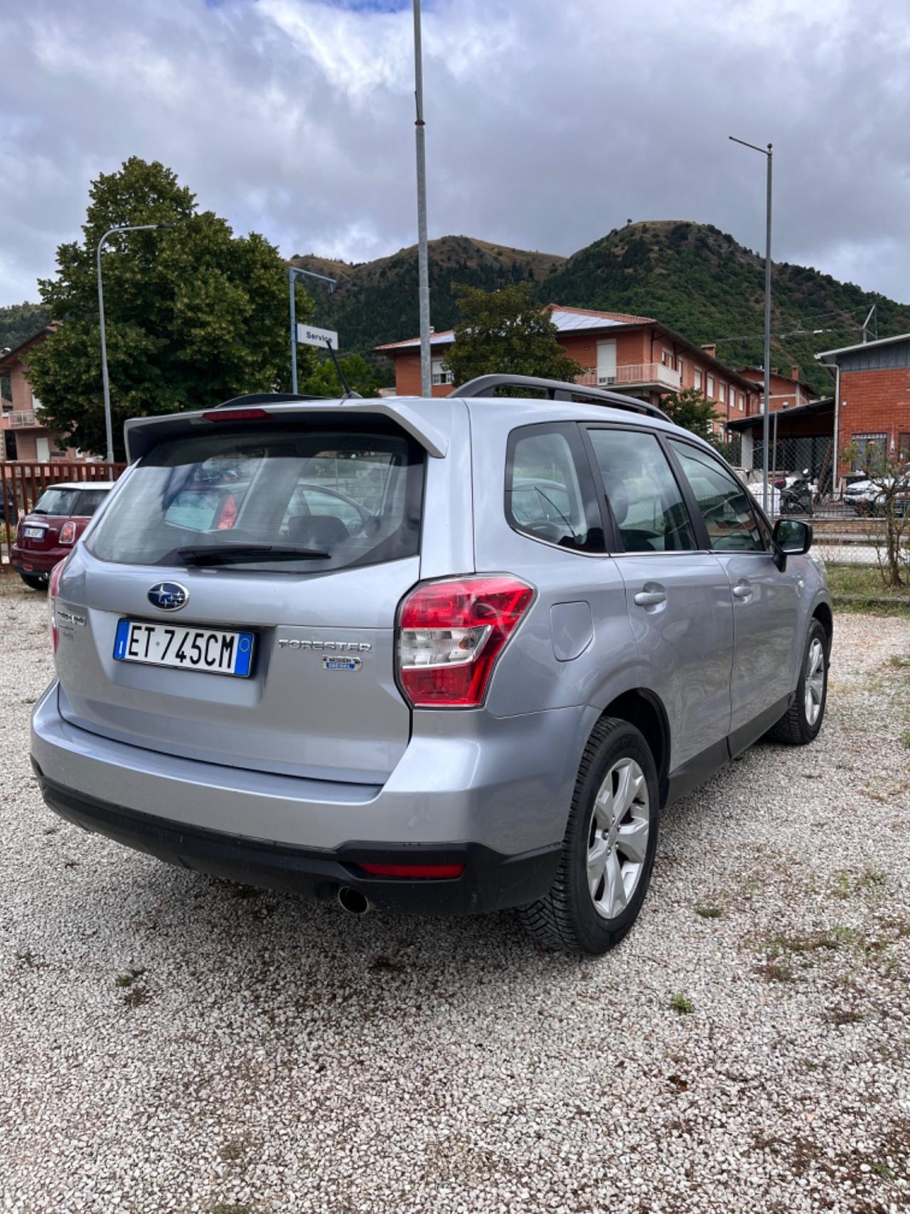 Subaru Forester 4x4 2.0 Diesel PARI AL NUOVO