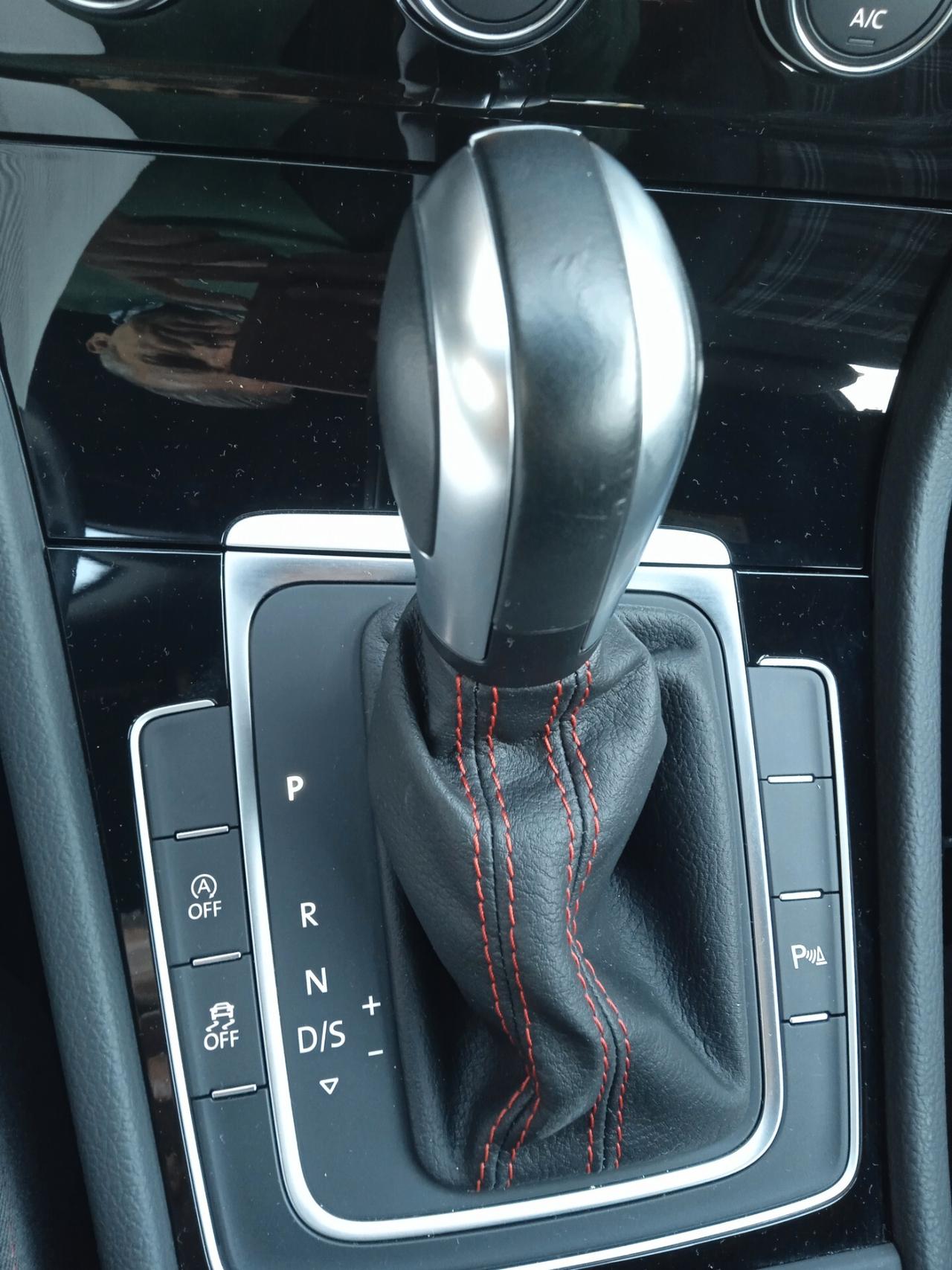 Volkswagen Golf GTI PERFORMANCE FULL LED VIRTUAL KOPTIT APPEL CAR PLAY SENS PARK NAVY IN ARRIVO OPZIONABILE