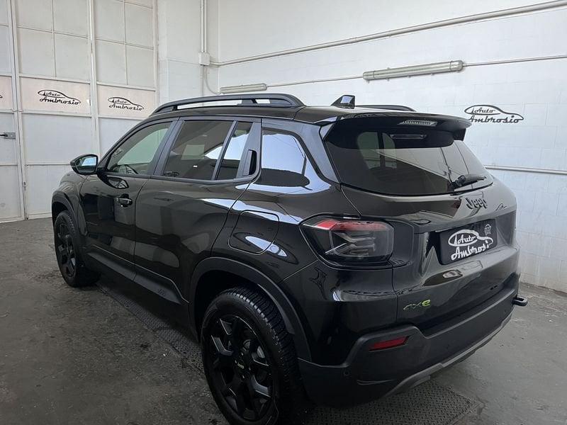 Jeep Avenger 4xe Hybrid 1.2 MHEV 4xe Upland tua da 279,00 al mese