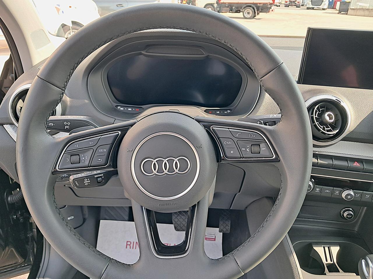 Audi Q2 35 TFSI S tronic Business