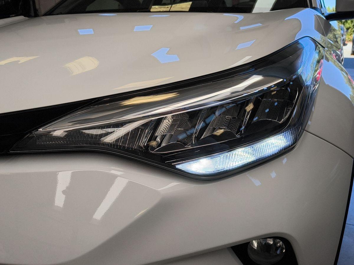 TOYOTA C-HR (2016-2023) - C-HR 1.8 Hybrid E-CVT Active