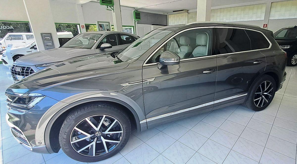 VOLKSWAGEN Touareg 3.0 TDI Advanced