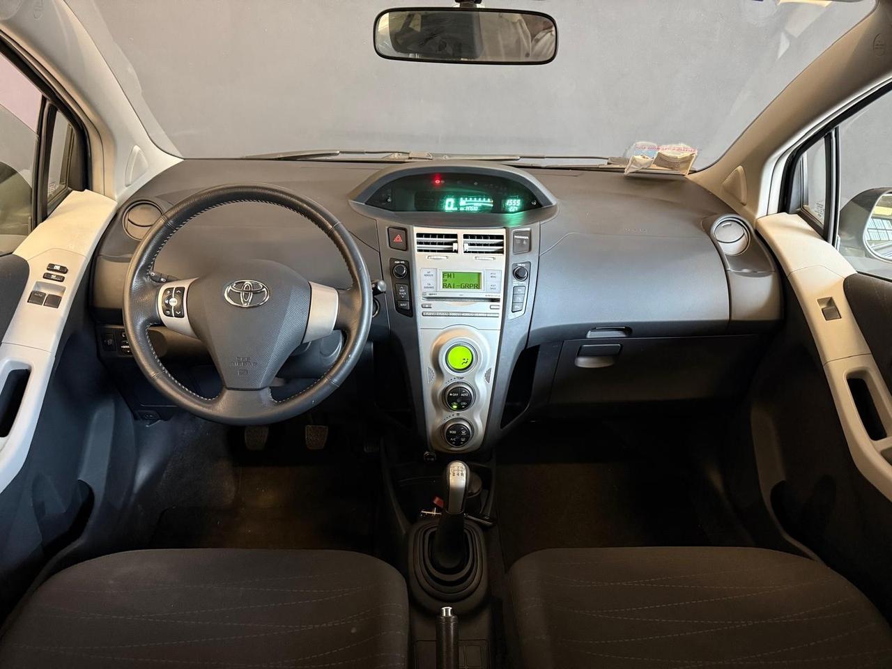 Toyota Yaris 1.0 5 porte Sol