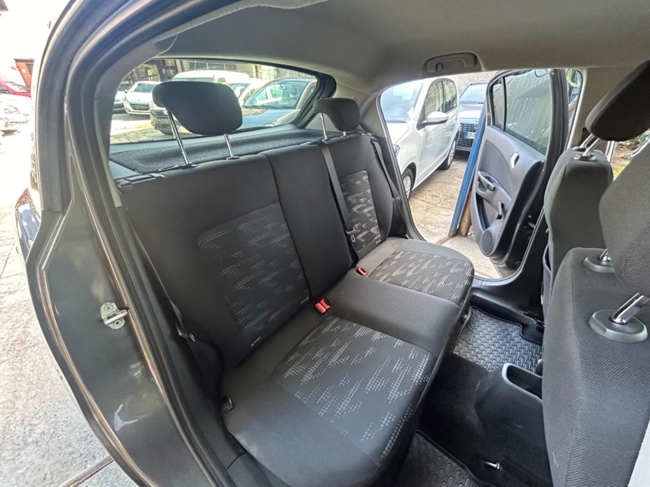 Opel Corsa 1.4 16V 5 porte Elective