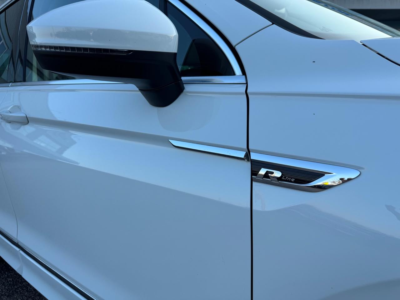 Volkswagen Tiguan 2.0 TDI SCR DSG 4MOTION Sport BMT