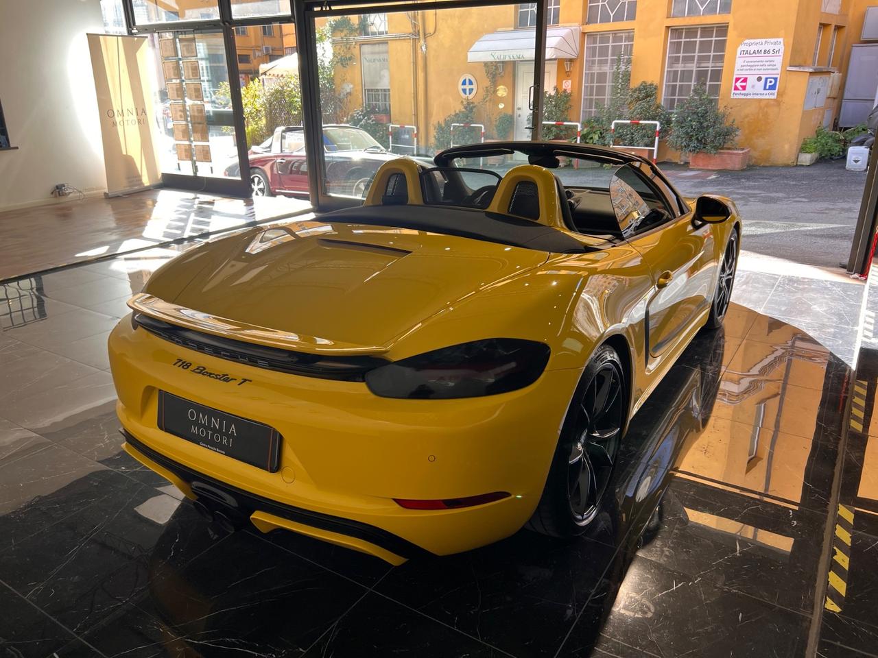 Porsche 718 Spyder Boxster 2.0 T - IVA ESPOSTA BOOK SERVICE