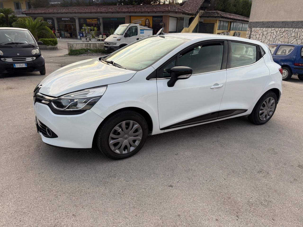 Renault Clio 1.2 75CV GPL 5 porte Costume National