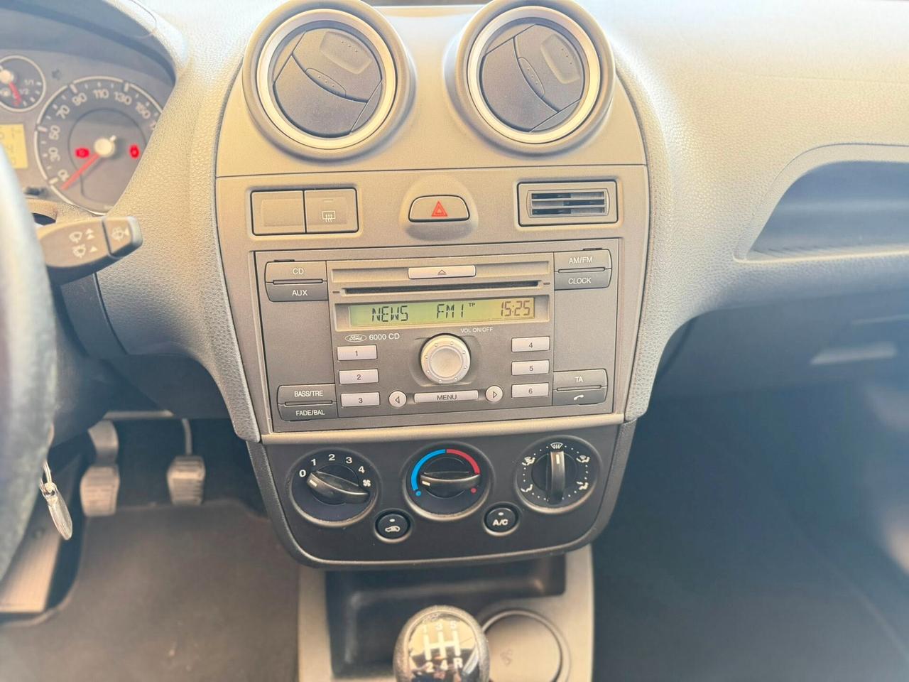 Ford Fiesta 1.2 16V 3p. Ghia