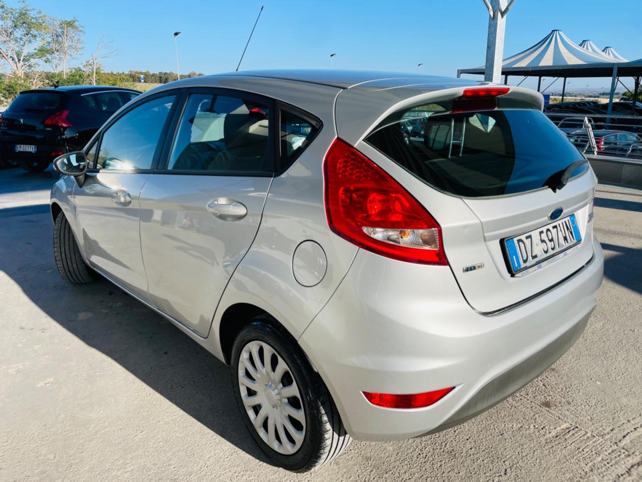 Ford Fiesta 1.4 TDCi 70CV 5 p OK NEOPATENTATO