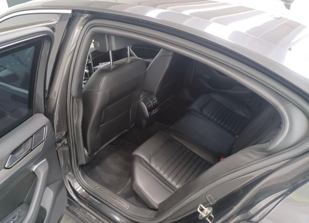 Volkswagen Passat 2.0 BiTDI SCR 4MOTION DSG Executive BMT