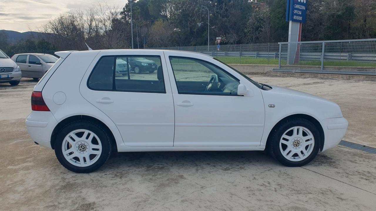 Volkswagen Golf 1.6 16V cat 5 porte Comfortline GPL