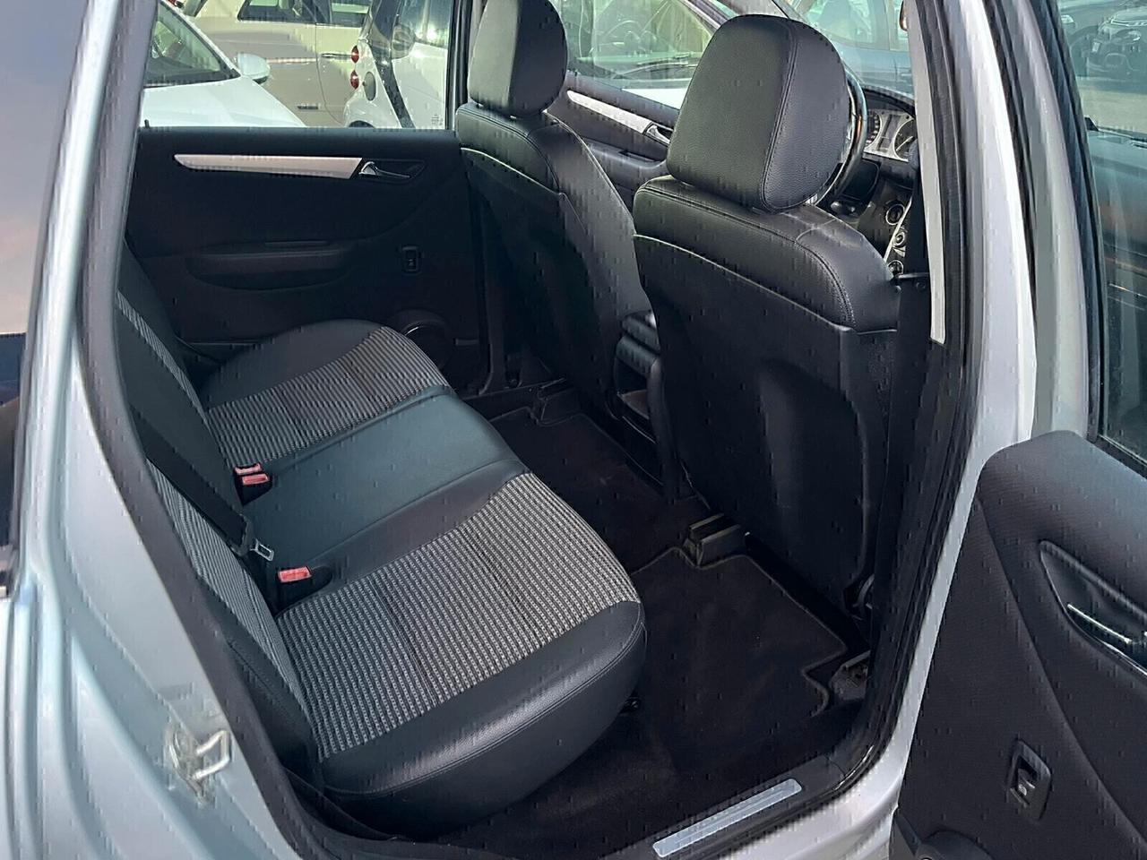 Mercedes-benz B 180 CDI 1 PROPRIETARIO (SI)