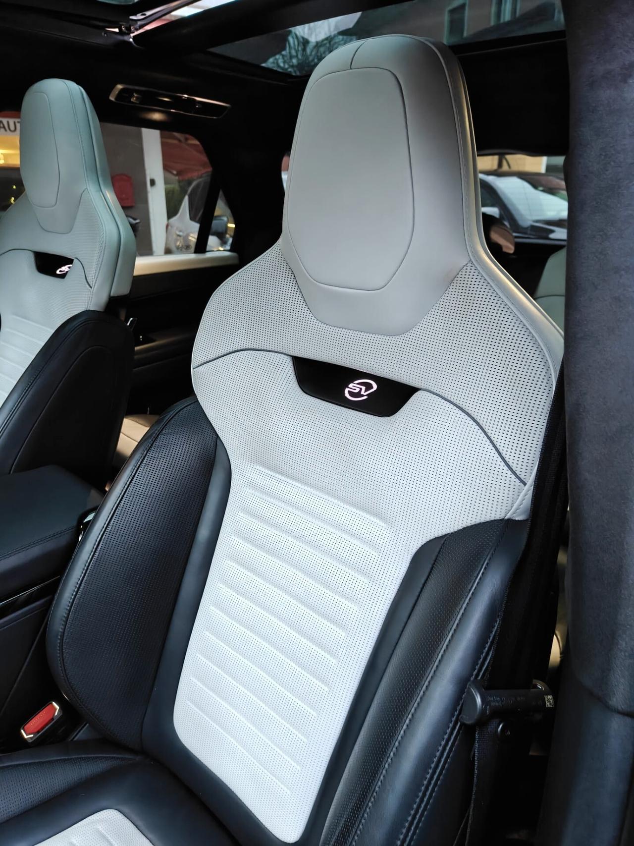 Land Rover Range Sport 4.4 V8 635 CV SV Edition One