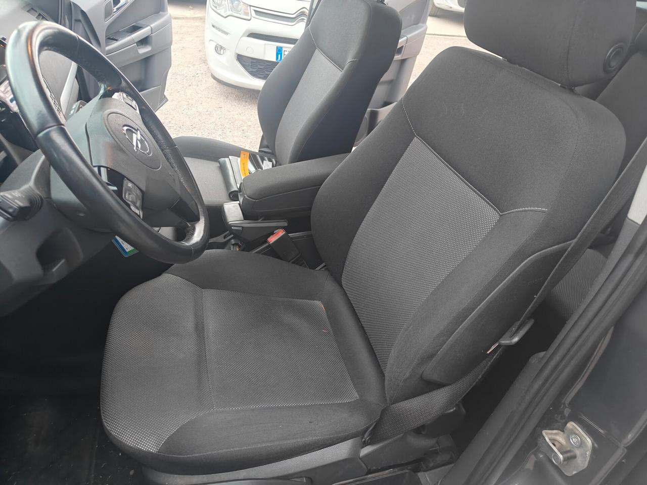 Opel Zafira 7 posti 1.6 Ecometano