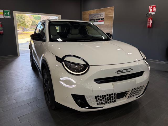 FIAT 600 KM0 LA PRIMA 100CV+CARPLAY WI-FI+18''+RCAM+2PDC