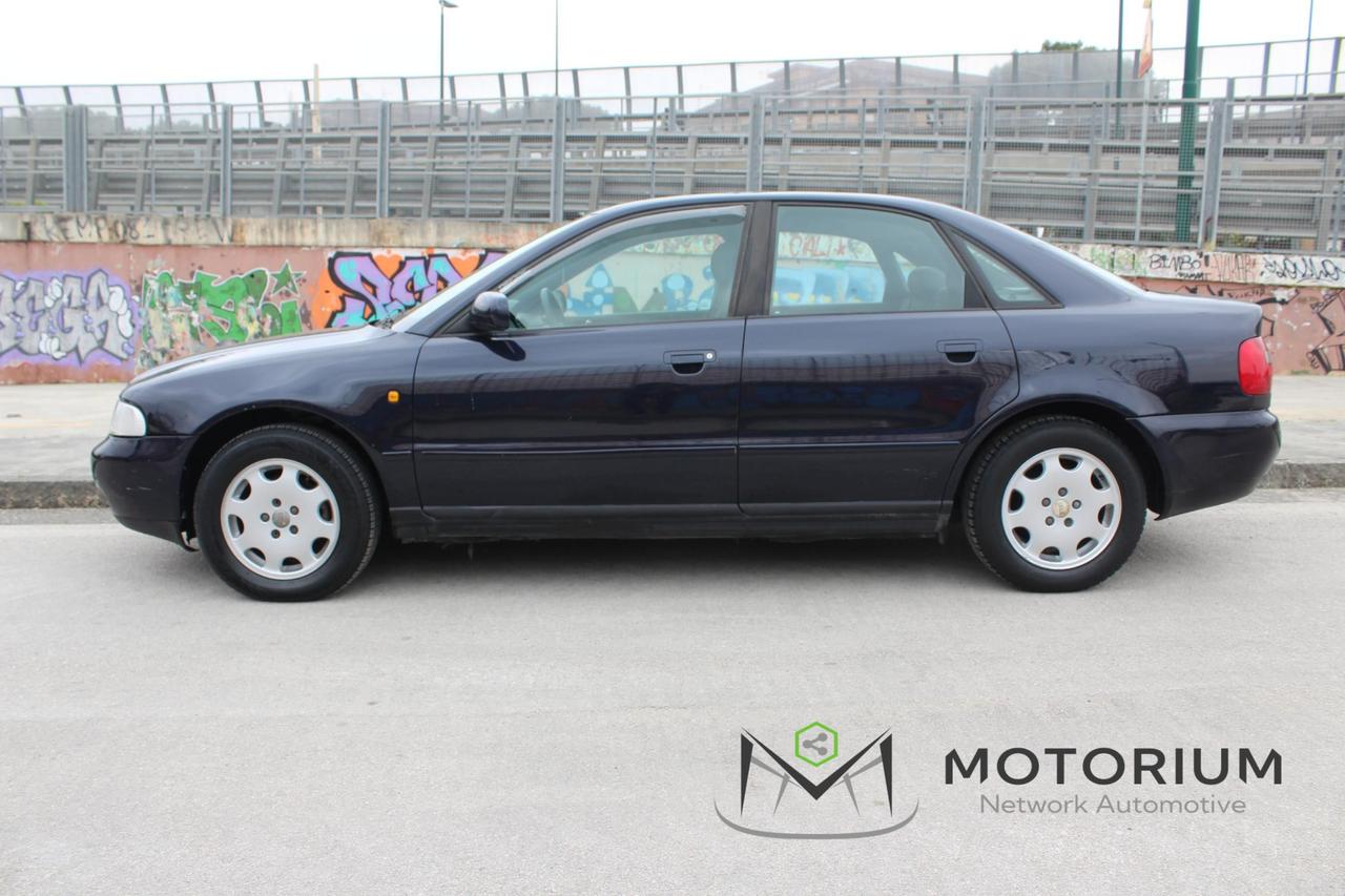 Audi A4 Berlina A4 1.8