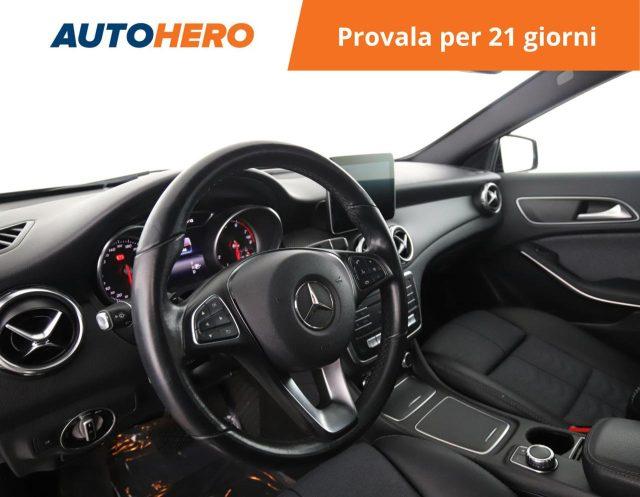 MERCEDES-BENZ GLA 180 Business