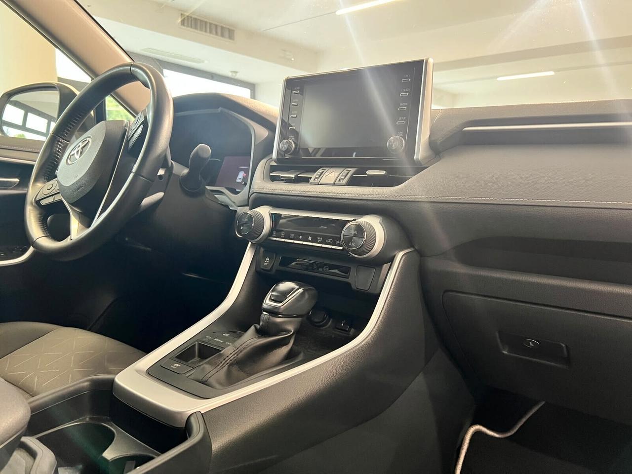 Toyota RAV 4 DYNAMIC