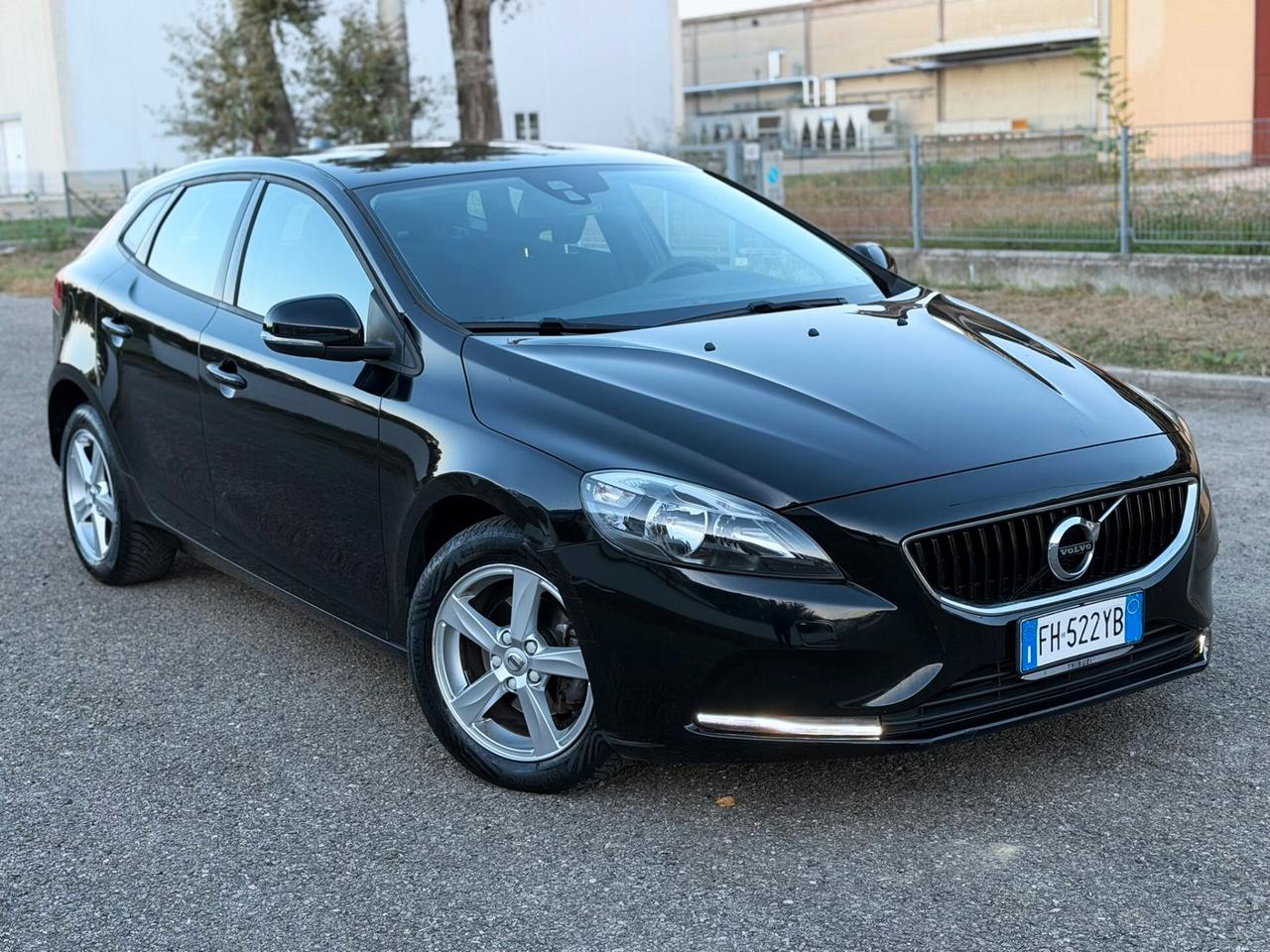 VOLVO V40 2.0 BERLINA DIESEL D2 EURO6B