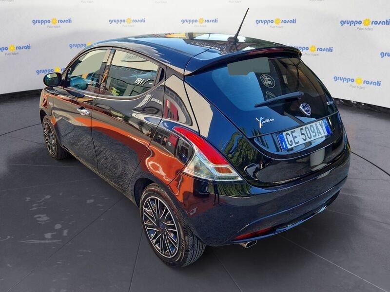 Lancia Ypsilon III 2015 1.0 firefly hybrid Gold s&s 70cv