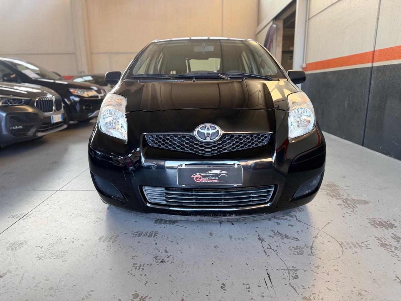 Toyota Yaris 1.0 5 porte Now NEOPATENTATI