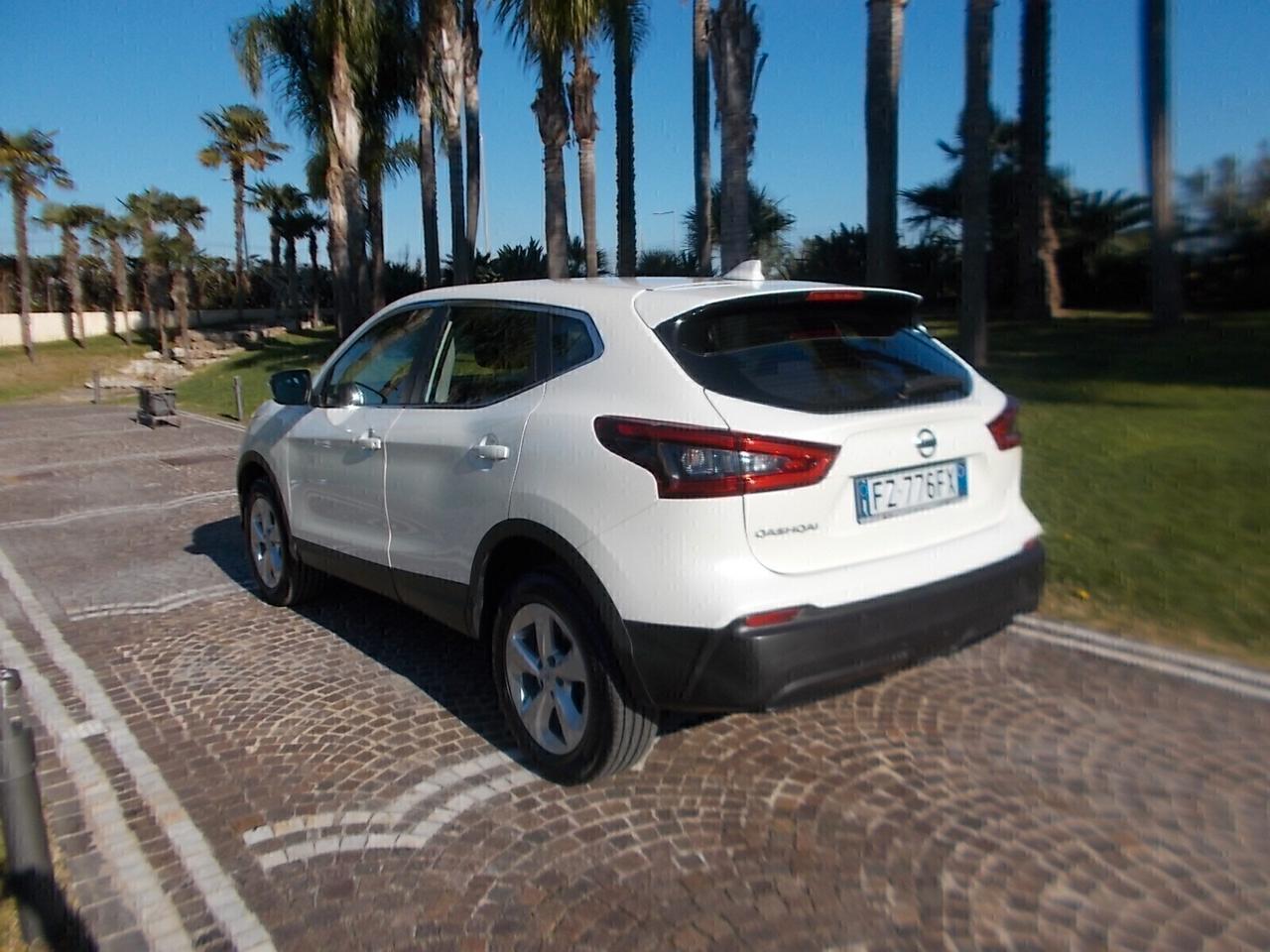 Nissan Qashqai 1.5 dCi *FULL OPT.* da VETRINA