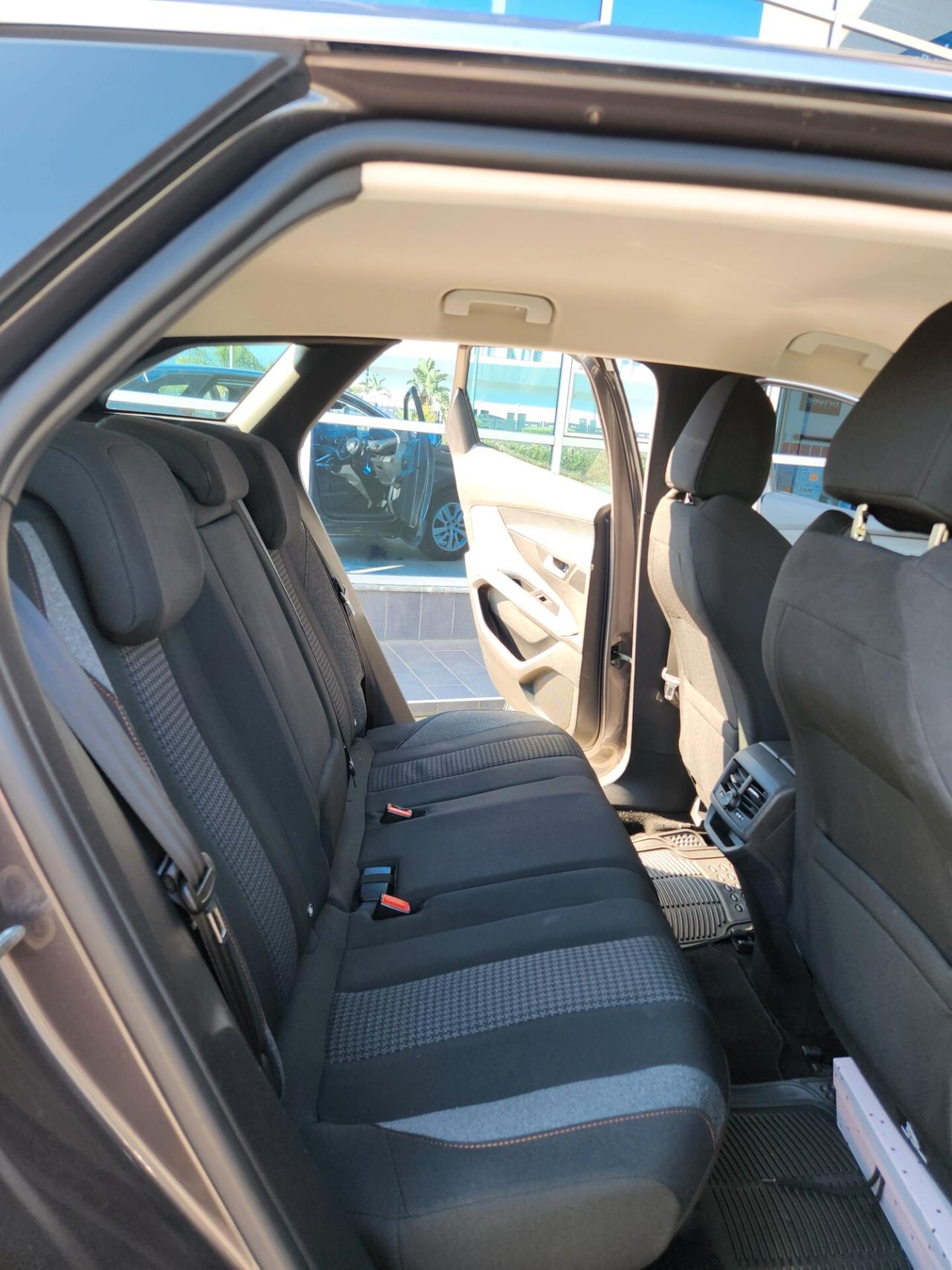 Peugeot 3008 BlueHDi 130 S&S Active